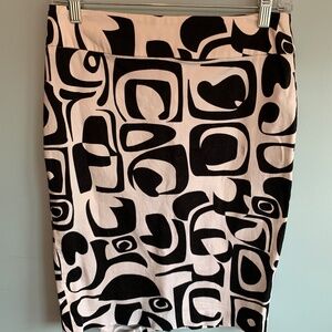 Dalia Collection Women's 4 Black and White Abstract Graphic Print Pencil Skirt